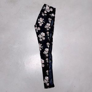 Free movement floral leggings with mesh panels down the sides